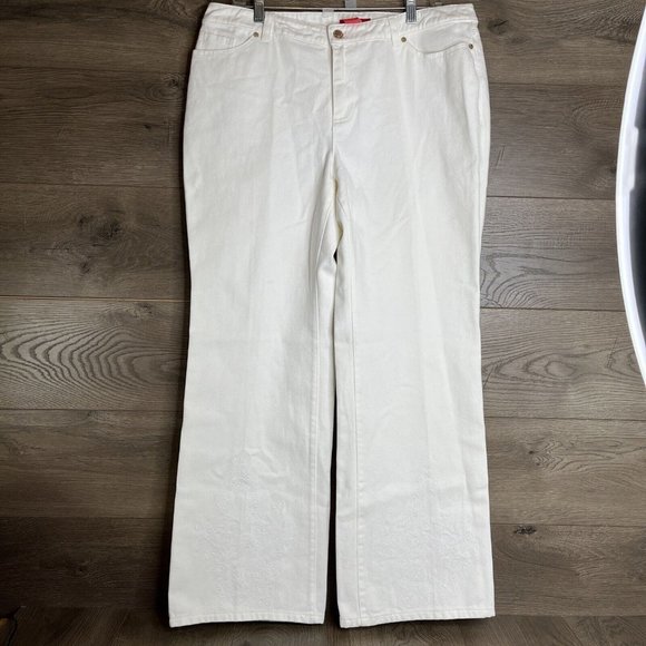 Anne Klein Jeans Womens 14 White 5 Pocket Jeans Embroidery detail at Hem - Picture 8 of 14